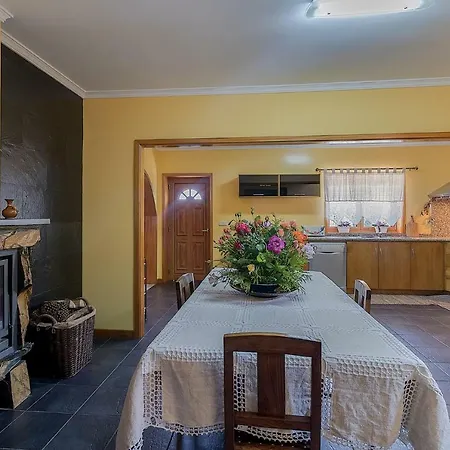 Casa Da Tia Palmira * Каштелу-ди-Пайва